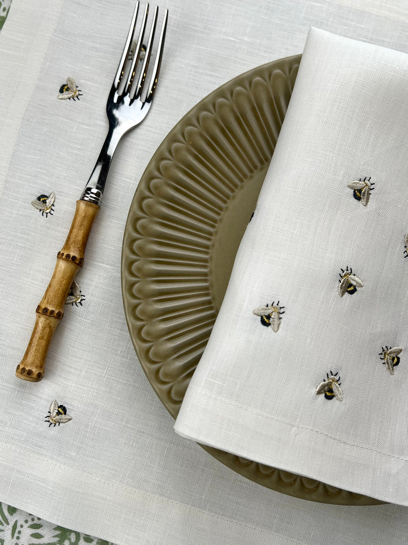 The Bumblebee Placemat & Napkin Set