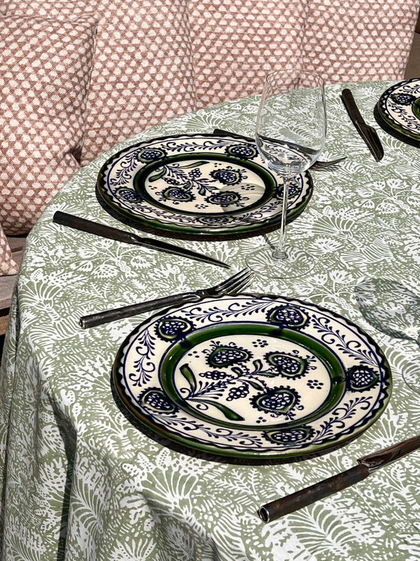 Round Tablecloths
