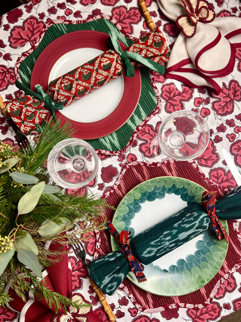 ’The Figue Leaf’ Tablecloth - Burgundy - White Cotton
