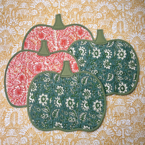 Gift Set: Set of 4 reversible Pumpkin Placemats