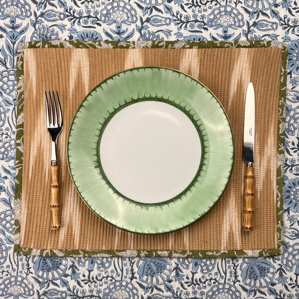 Gift Set: 4 Ikat Placemats in Beige & Green