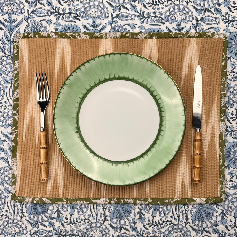 Gift Set: 4 Ikat Placemats in Beige & Green