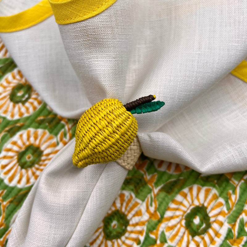 Gift Set: 4 Scallop Napkins with Yellow & 4 Lemon Napkinrings