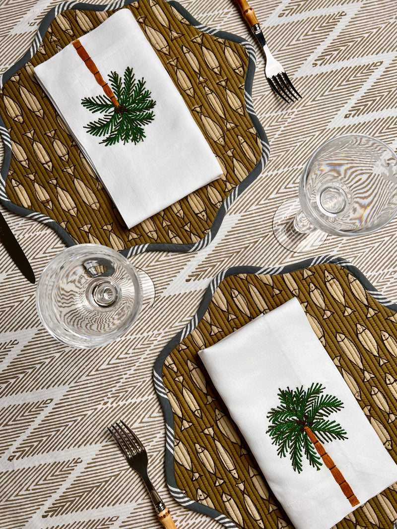 ‘The ZigZag’ Tablecloth - Taupe
