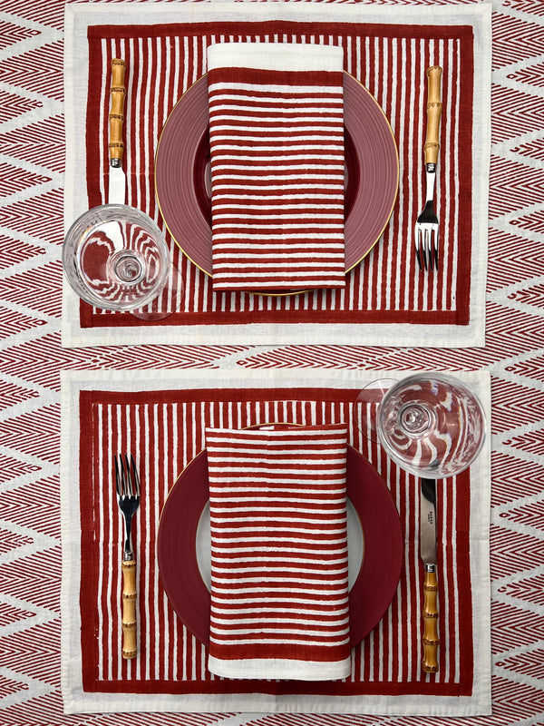 The ZigZag Tablecloth Red Brick (Linen)