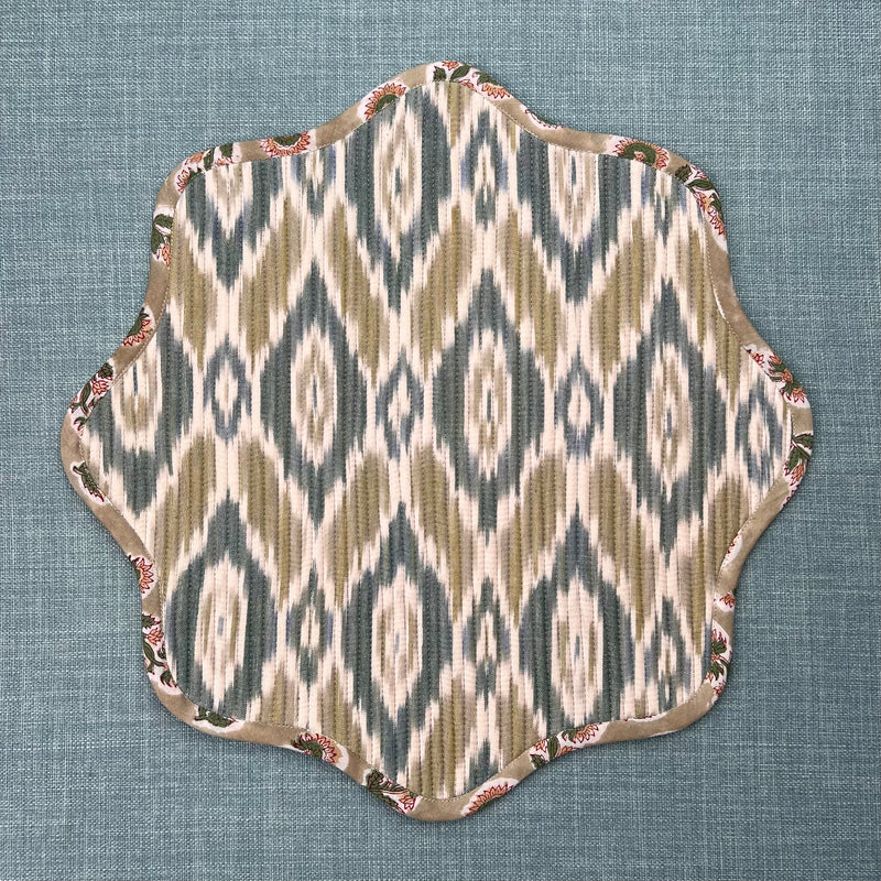 THE BREAKFAST IKAT SCALLOP PLACEMAT