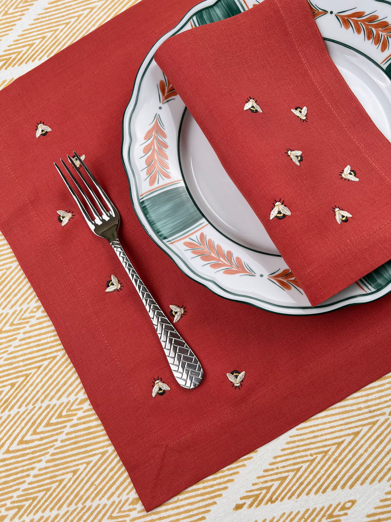 The Bumblebee Placemat & Napkin Set