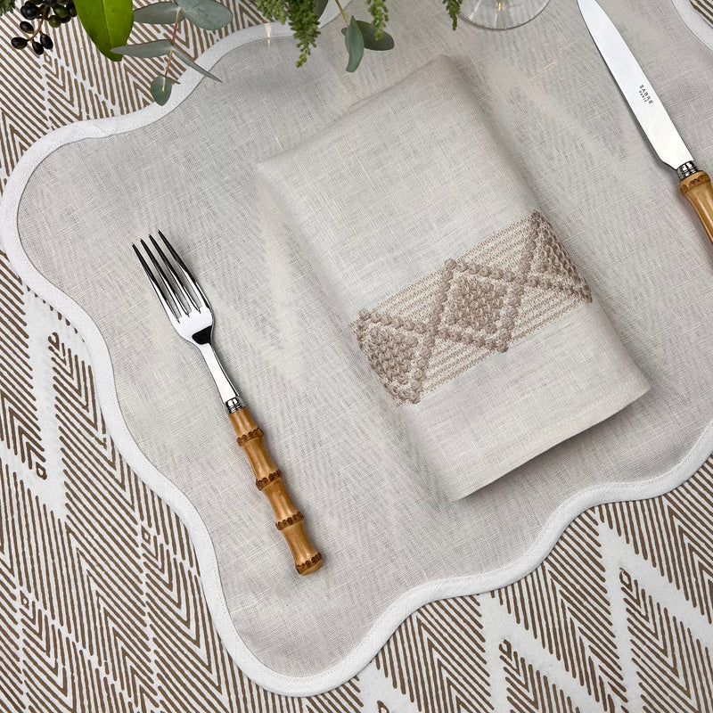 Curated Table Set: Ivory & White Scallop & Diamond Napkin