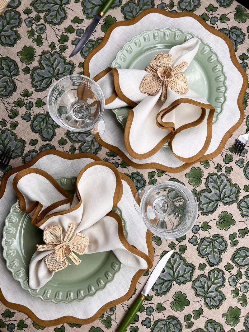 THE SCALLOP NAPKIN