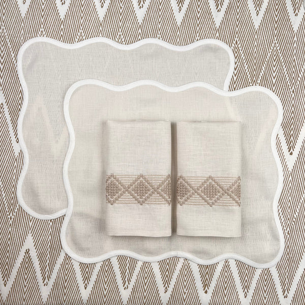 Curated Table Set: Ivory & White Scallop & Diamond Napkin