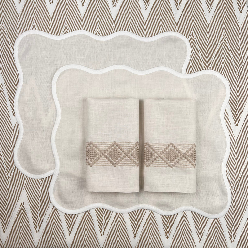 Curated Table Set: Ivory & White Scallop & Diamond Napkin
