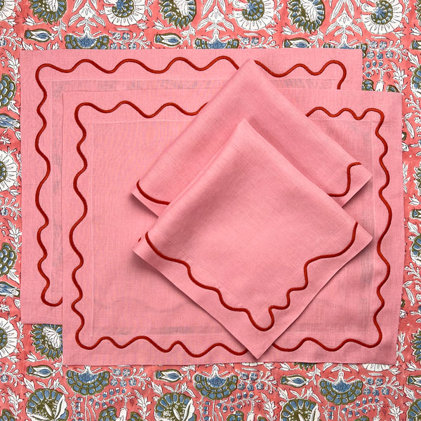 Gift Set: Pink Squiggle (2 placemats, 2 Napkins)