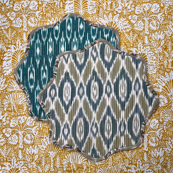 THE BREAKFAST IKAT SCALLOP PLACEMAT