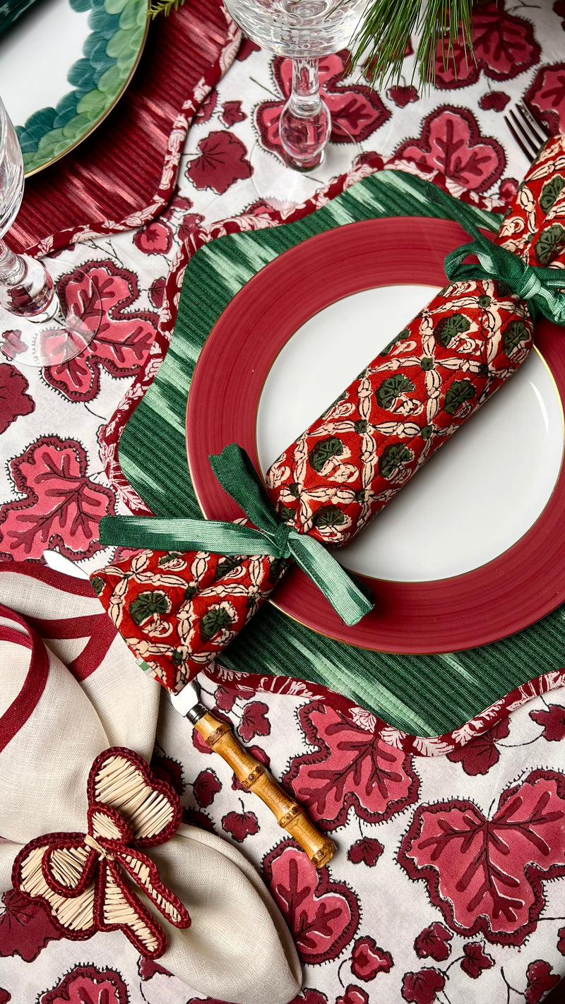 ’The Figue Leaf’ Tablecloth - Burgundy - White Cotton