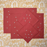 Gift Set: 2 Placemats & 2 Napkins in terracotta red with bees