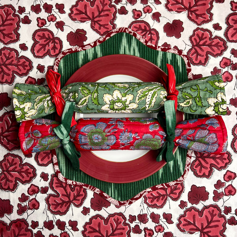 ’The Figue Leaf’ Tablecloth - Burgundy - White Cotton