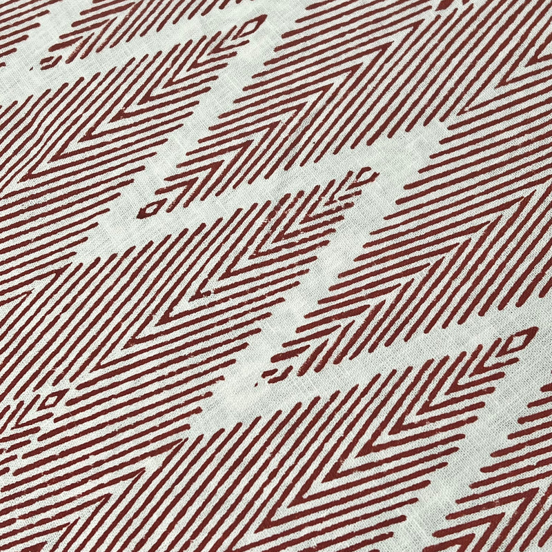 The ZigZag Tablecloth Red Brick (Linen)