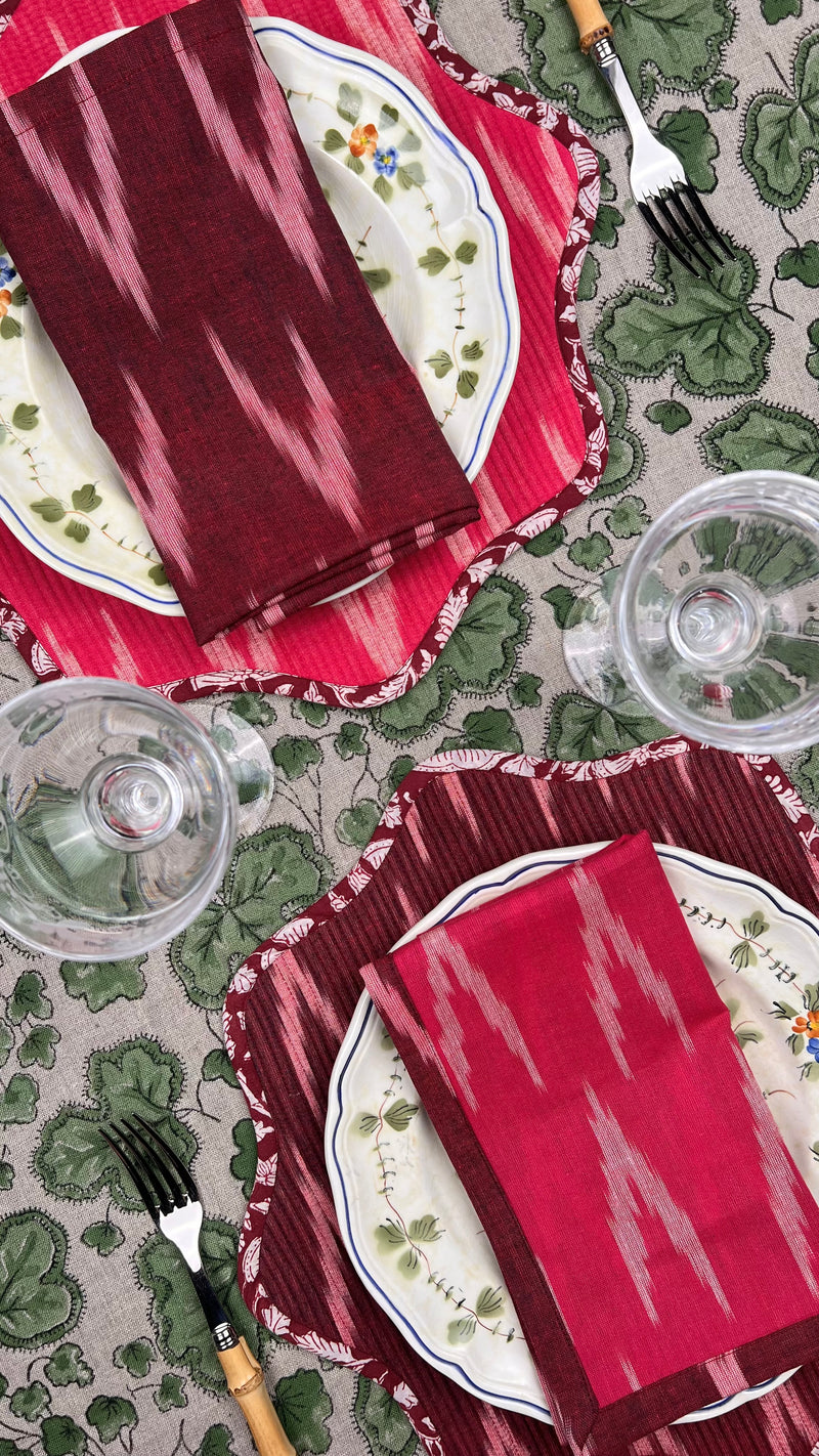 Reversible Napkin (Set of Four) Burgundy / Fuchsia