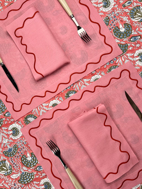 Gift Set: Pink Squiggle (2 placemats, 2 Napkins)