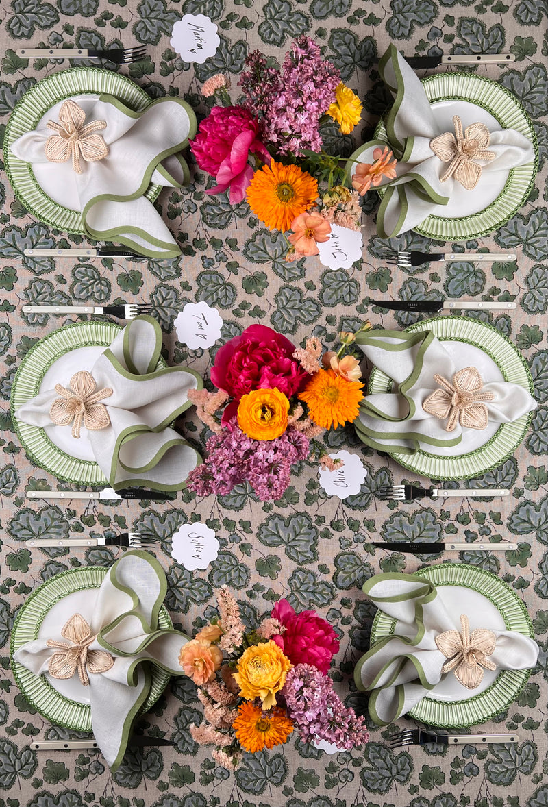 Luxury Place Cards - Scalloped Round