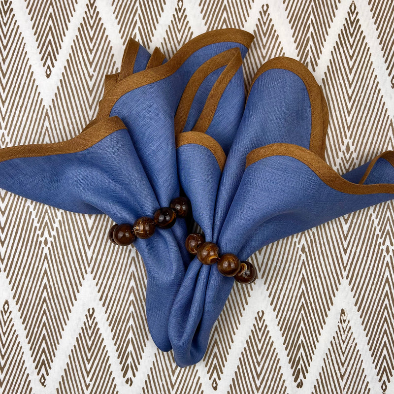 Curated Table Set: Blue & Camel Plad