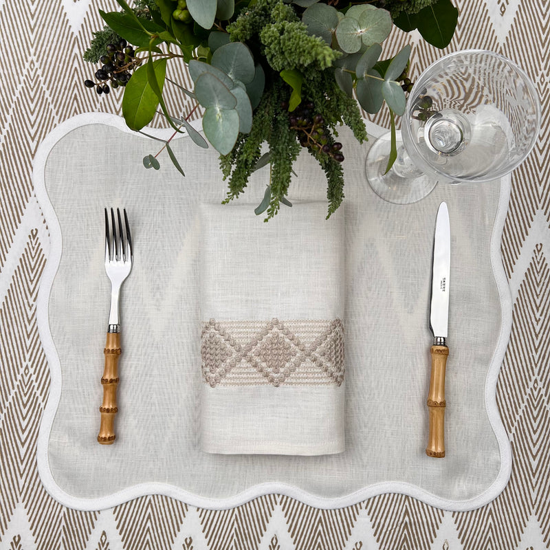 Curated Table Set: Ivory & White Scallop & Diamond Napkin