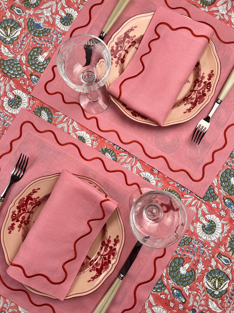 Gift Set: Pink Squiggle (2 placemats, 2 Napkins)