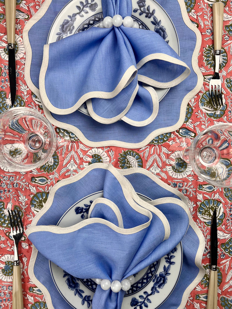 Gift Set: Fresh Blue & Ivory Scallop (2 placemats, 2 Napkins, 2 napkinrings)