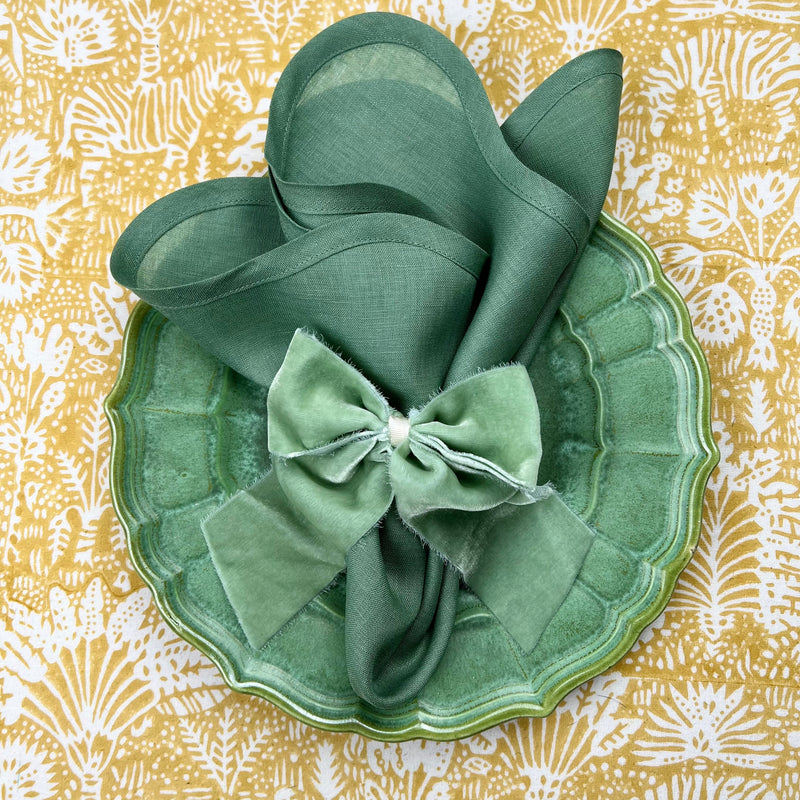 Table Set: Celadon Scallop napkin and placemat & Silk Velvet Bow Table Setting