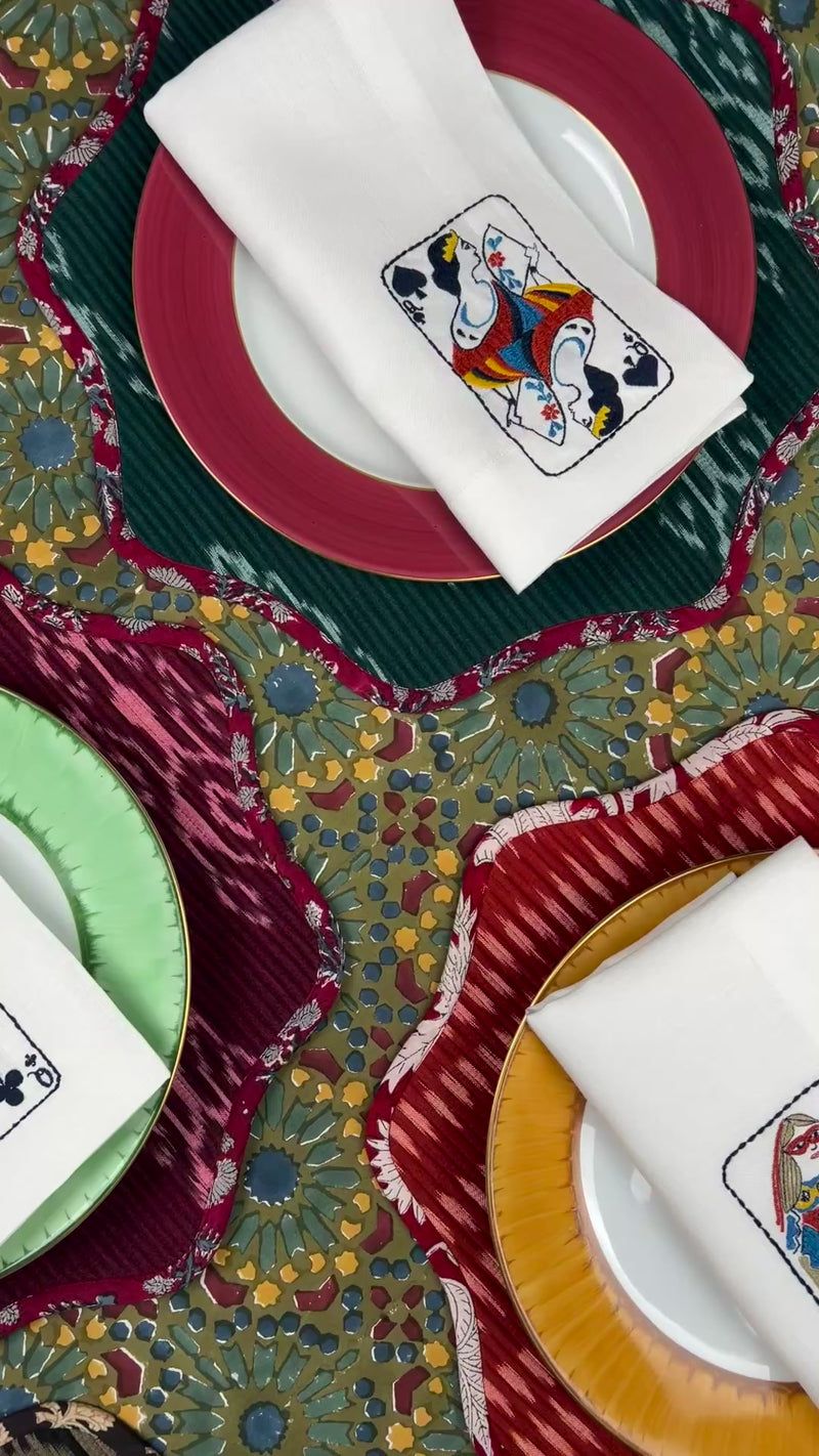 ’House of Cards’ Napkins
  - Queen of Spades ♠️