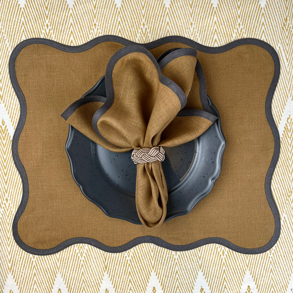 THE SCALLOP NAPKIN